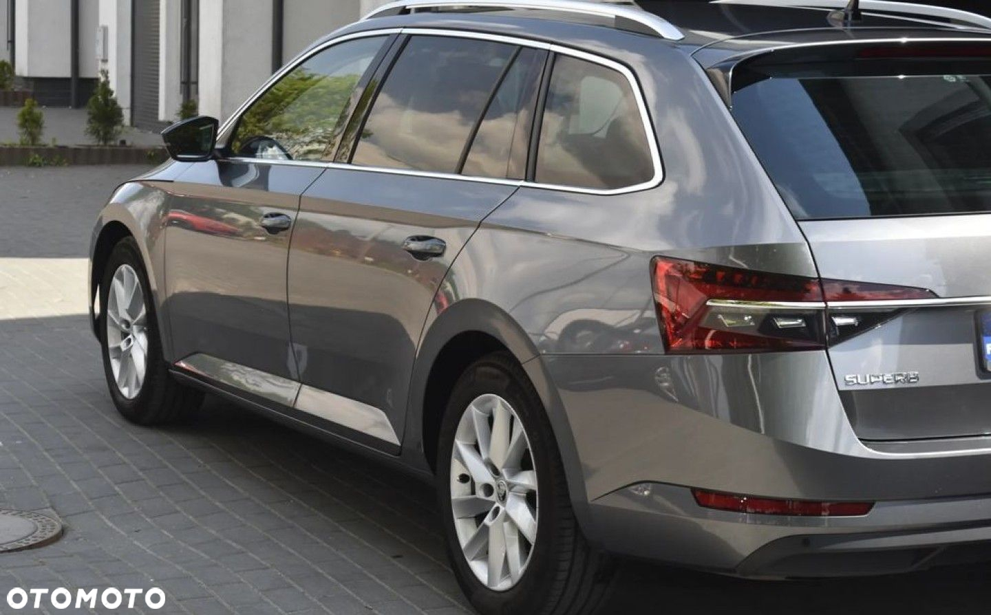 Skoda Superb 2.0 TDI DSG Style - 6