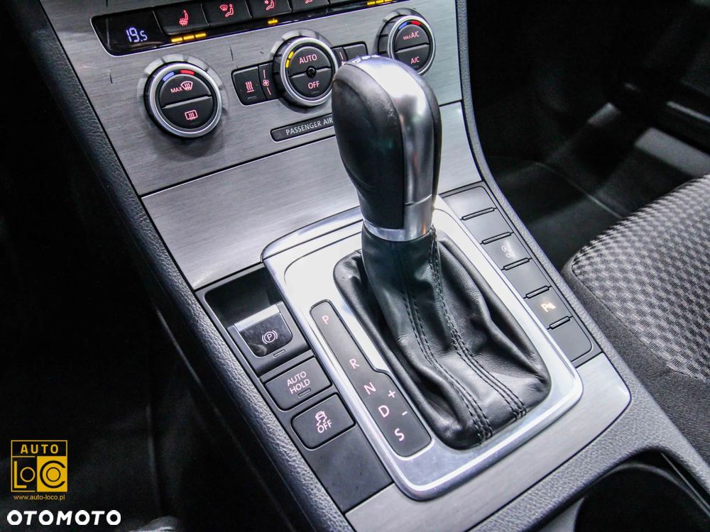 Volkswagen Passat 2.0 Blue TDI DSG SCR Comfortline - 22