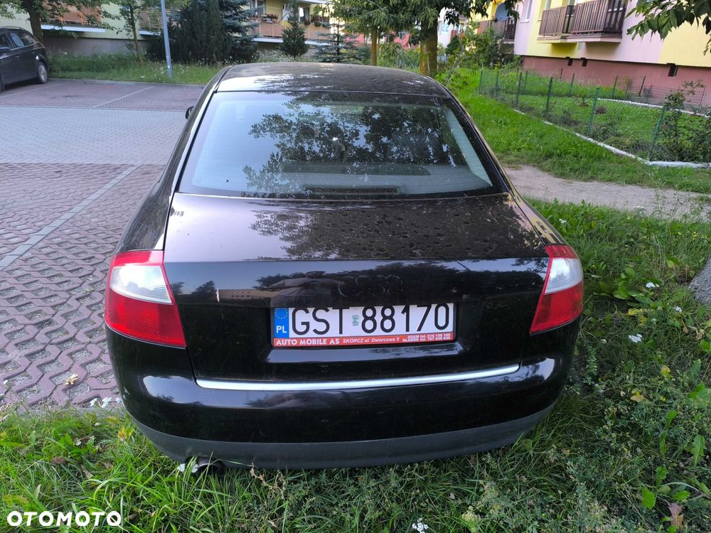 Audi A4 Limousine - 4