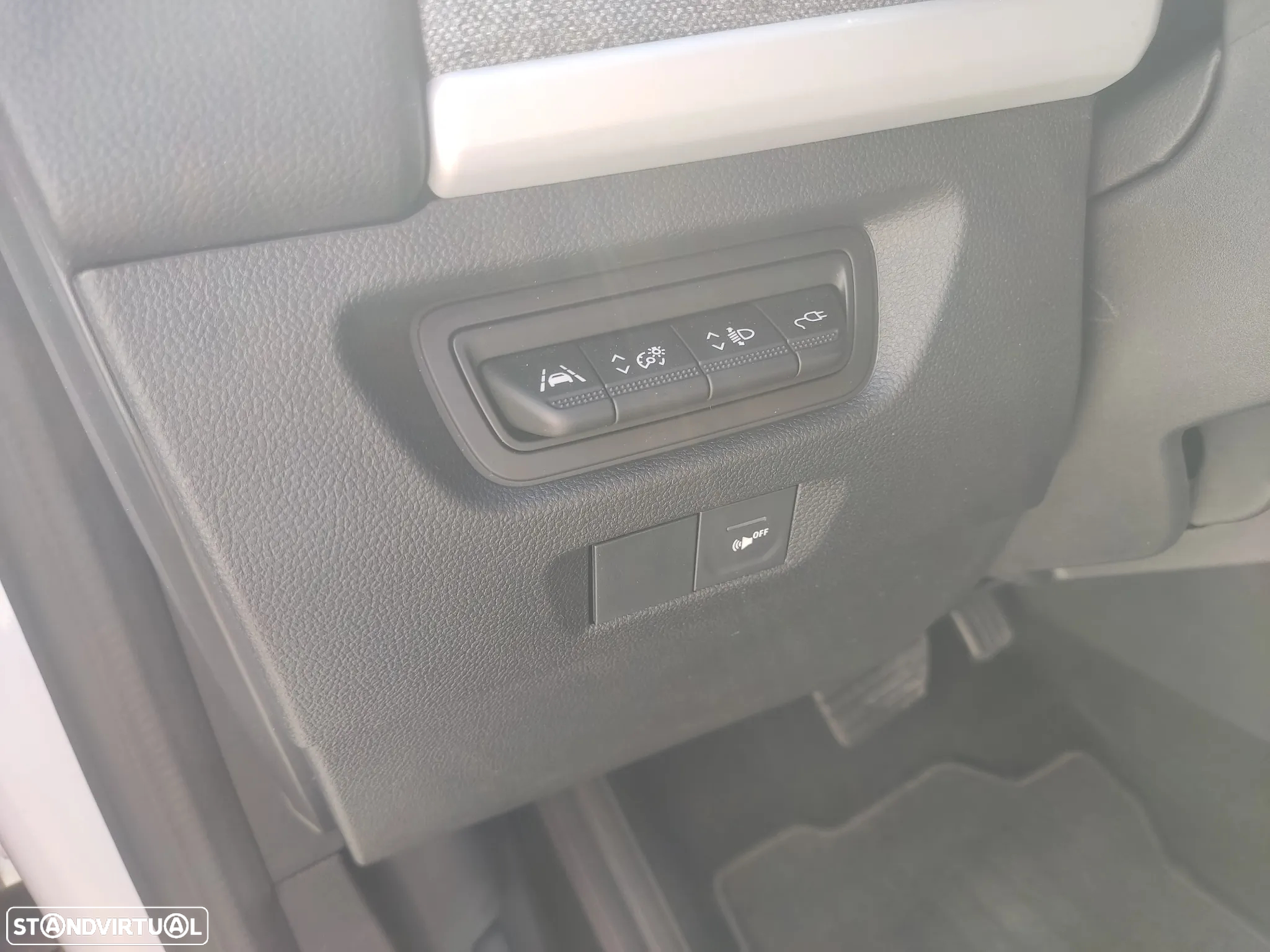 Renault Zoe (c/ Bateria) EV50 110hp Evolution - 24
