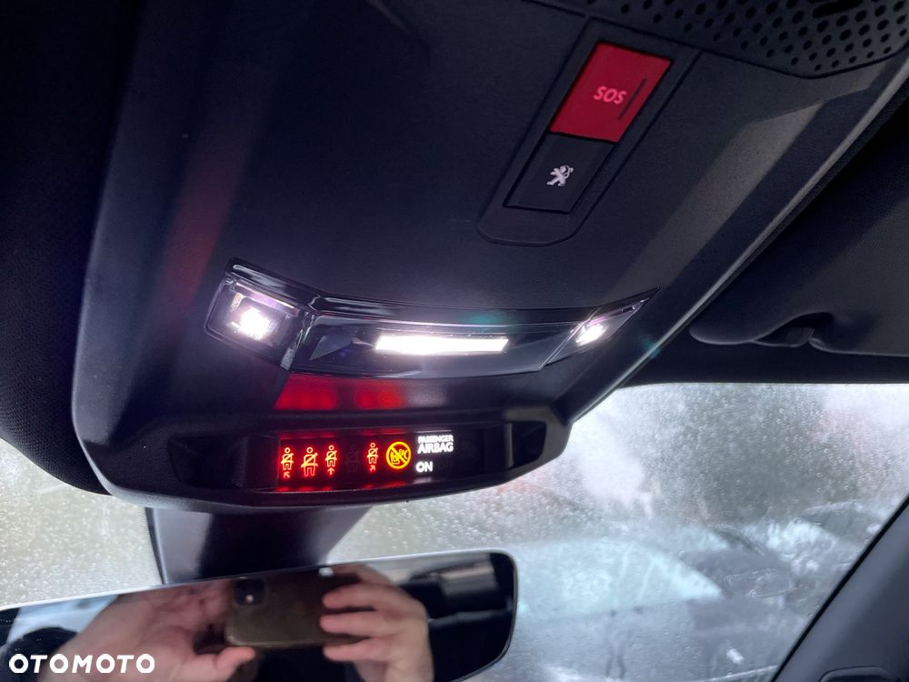 Peugeot 2008 1.5 BlueHDi GT Pack S&S EAT8 - 26