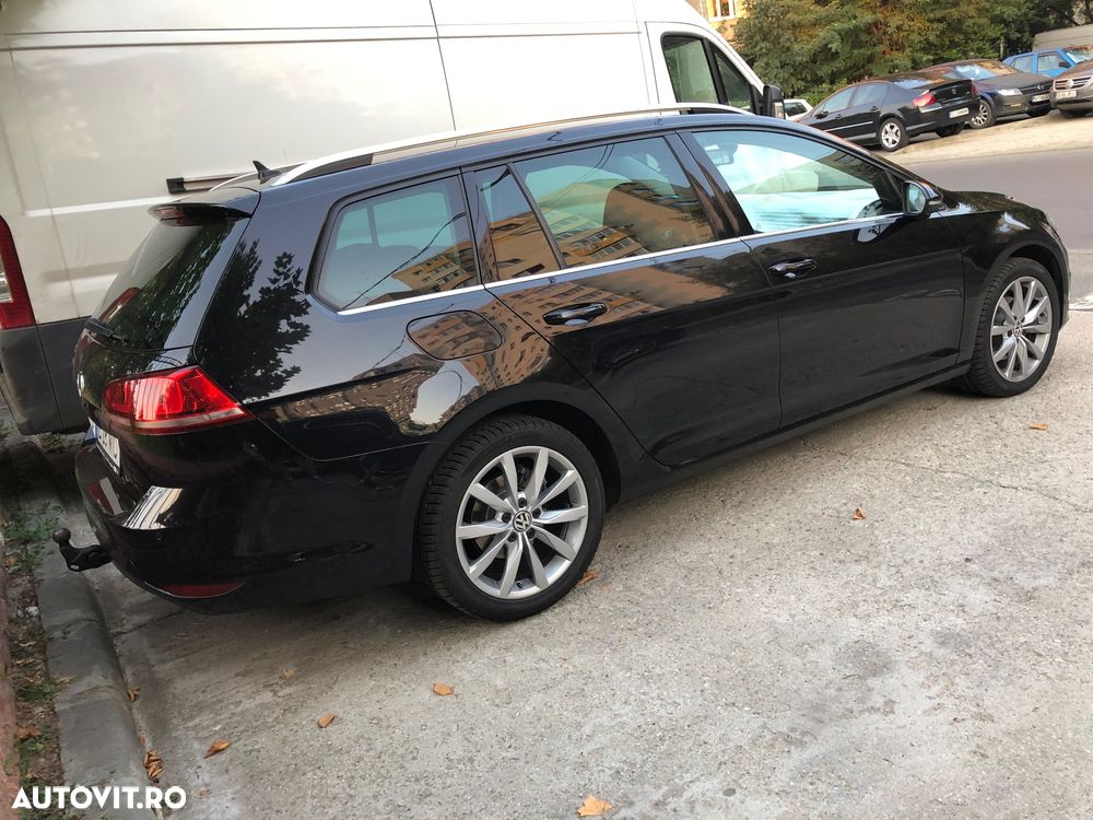 Volkswagen Golf 1.6 TDI DPF Highline - 12