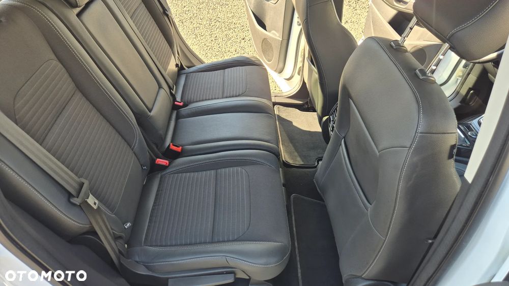 Ford Kuga 2.0 TDCi 4x2 Titanium - 32