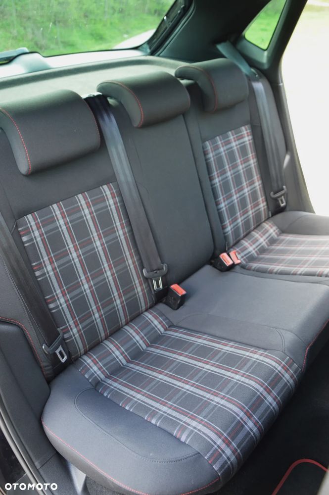 Volkswagen Polo 1.4 TSI GTI DSG - 19