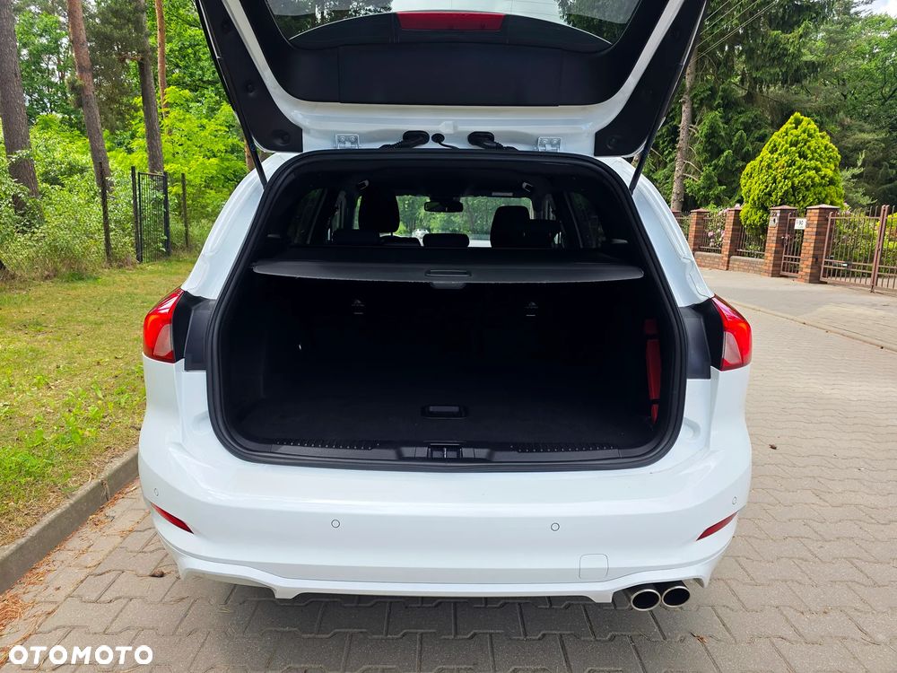 Ford Focus 1.5 EcoBoost ST-Line - 22