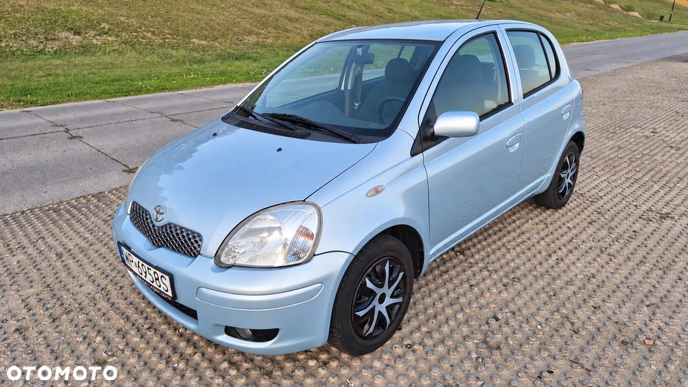 Toyota Yaris 1.0 Base - 1