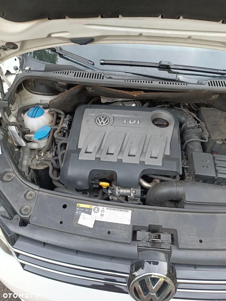 Volkswagen Touran - 13