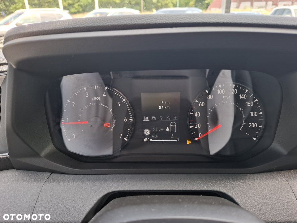 Nissan Interstar - 8