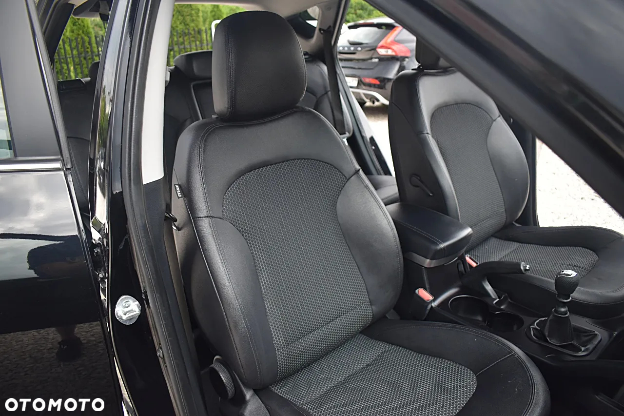 Hyundai ix35 1.7 CRDi Comfort 2WD - 22