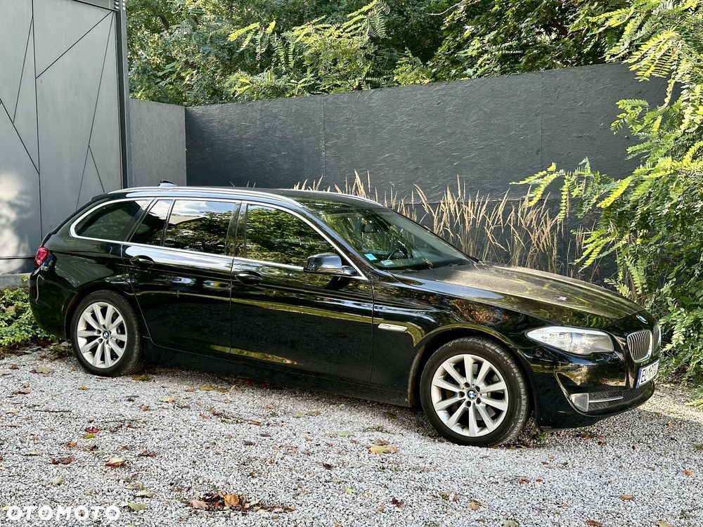 BMW Seria 5 525d xDrive Touring Sport-Aut - 1