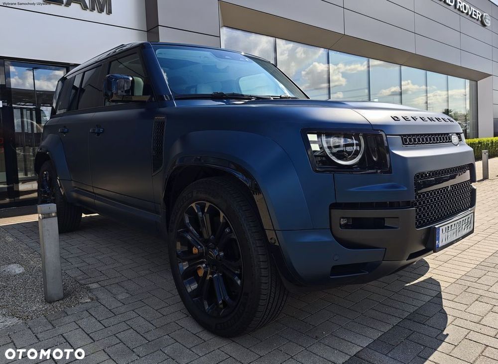 Land Rover Defender - 1
