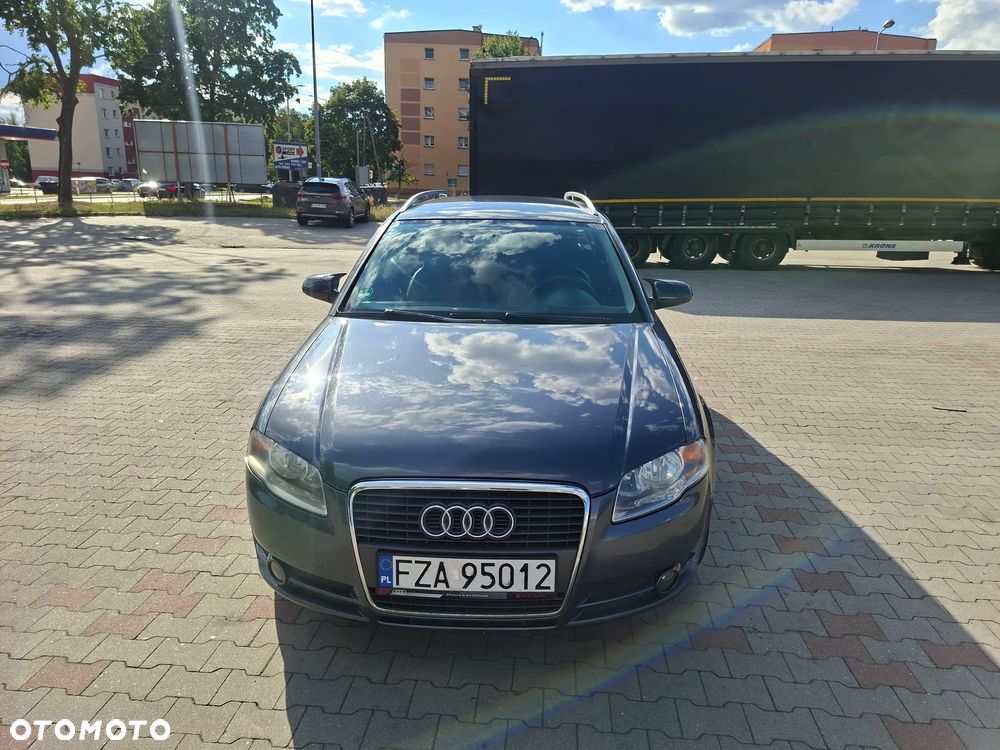 Audi A4 Avant - 1