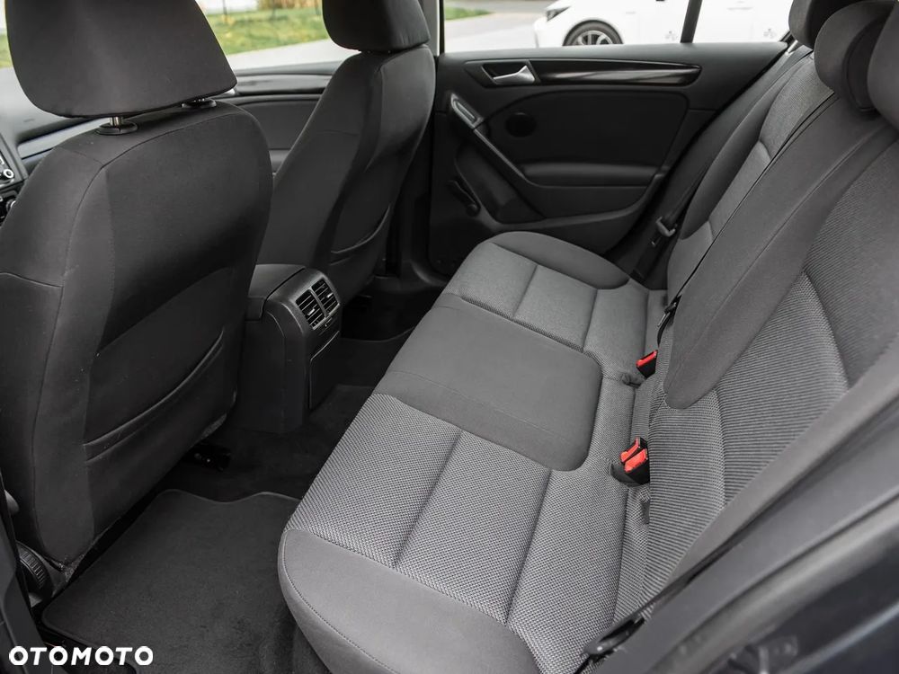 Volkswagen Golf - 21