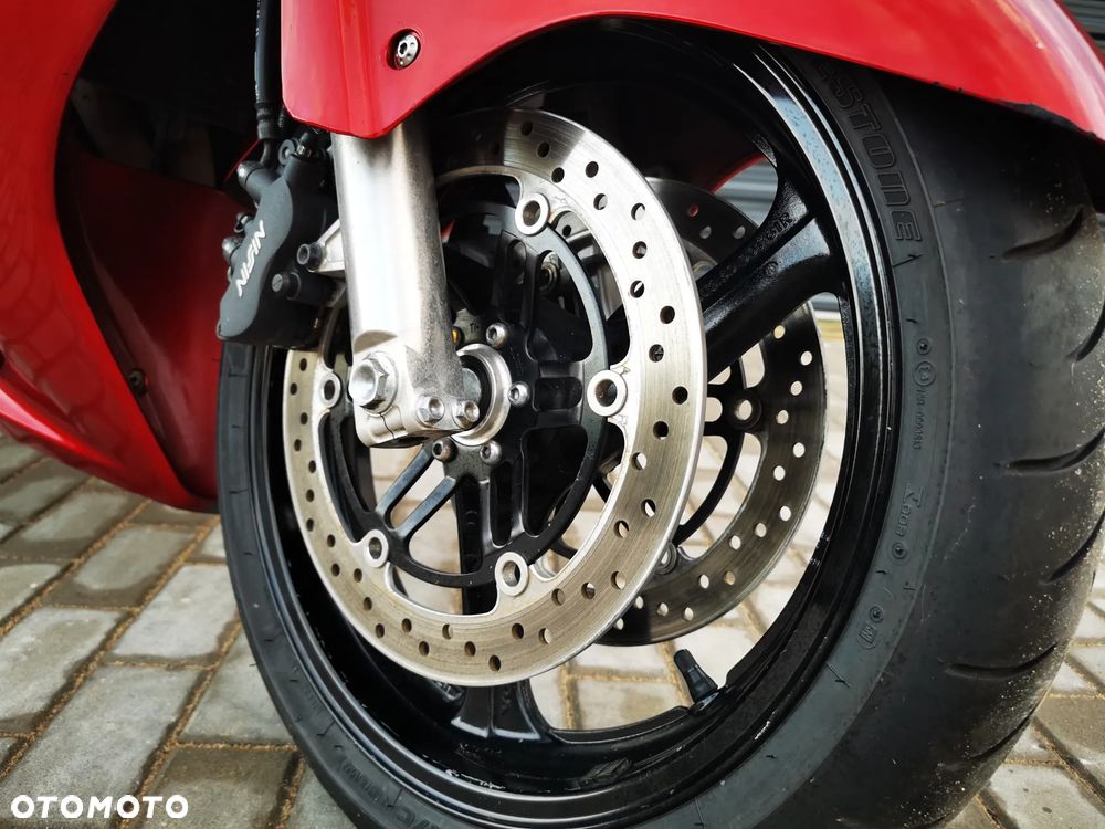 Honda CBR - 27