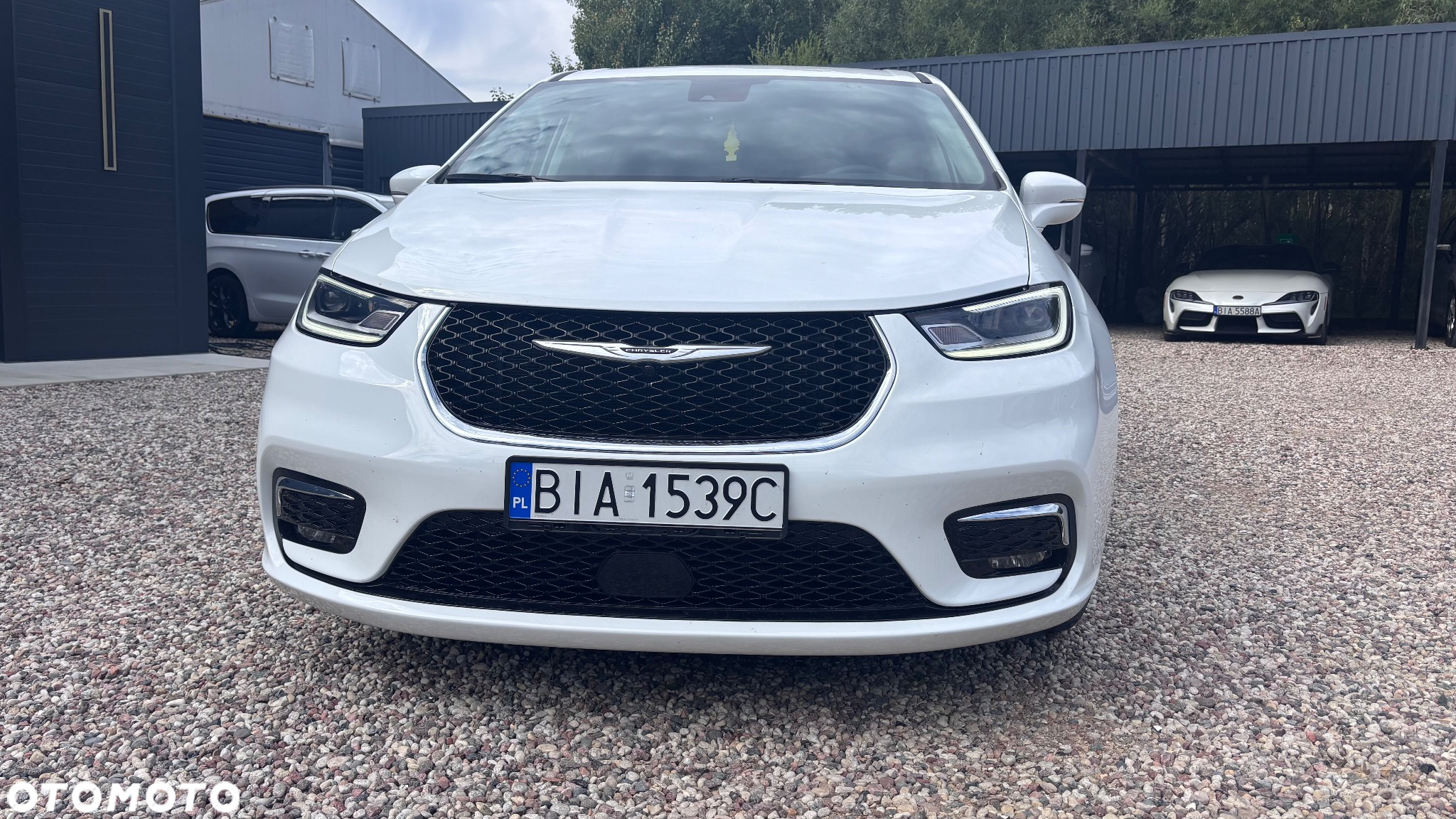 Chrysler Pacifica - 9