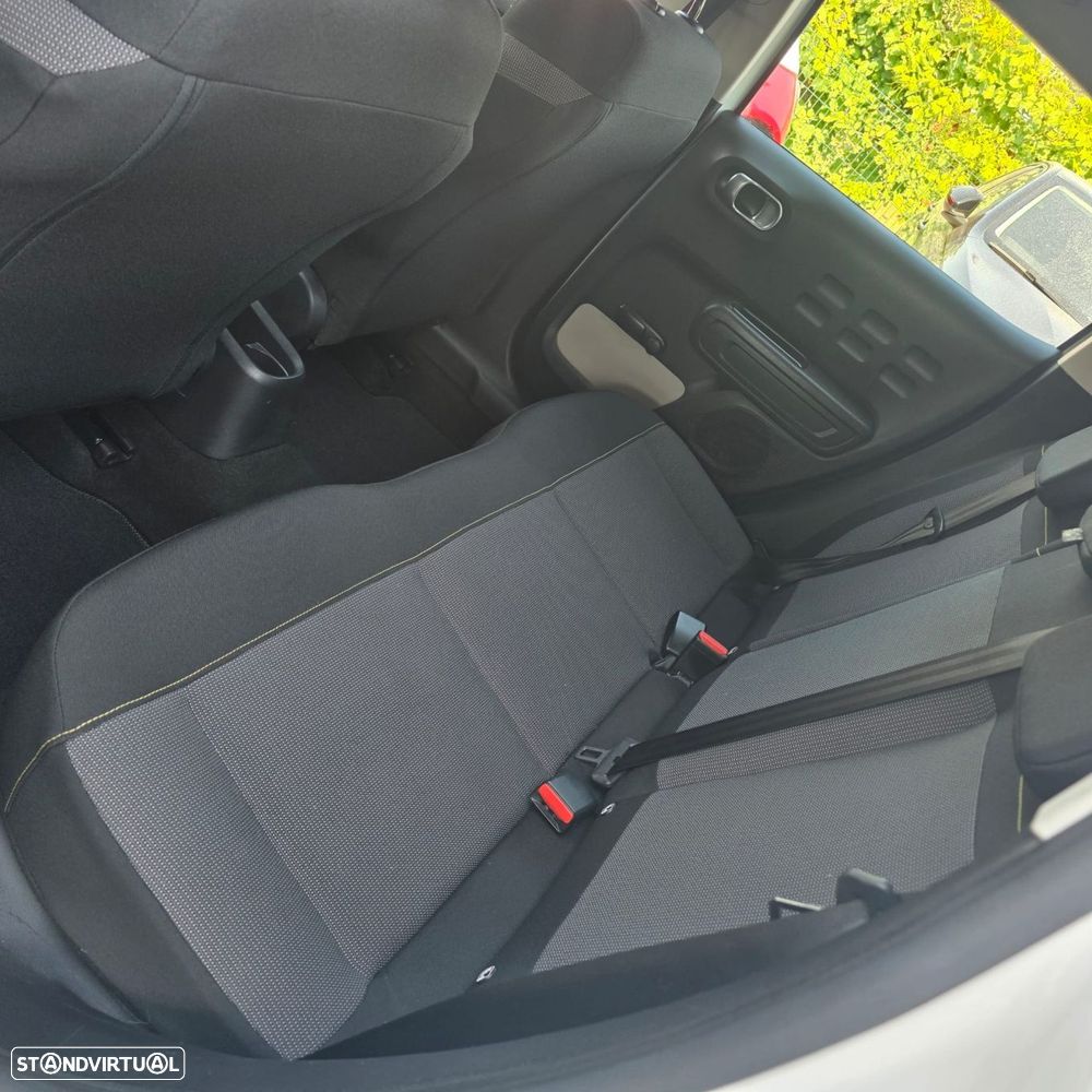Citroën C3 1.2 PureTech Feel EAT6 - 32