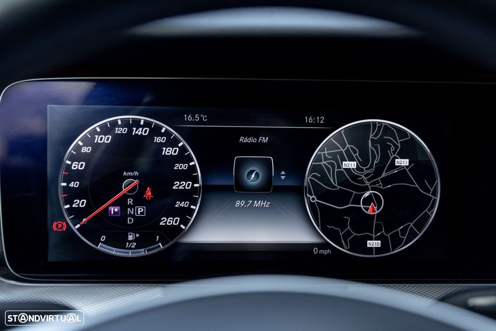 Mercedes-Benz E 220 d AMG - 20