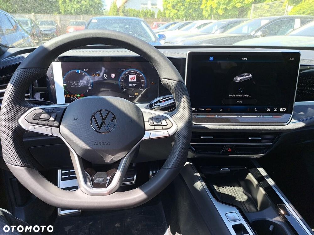 Volkswagen Passat - 13