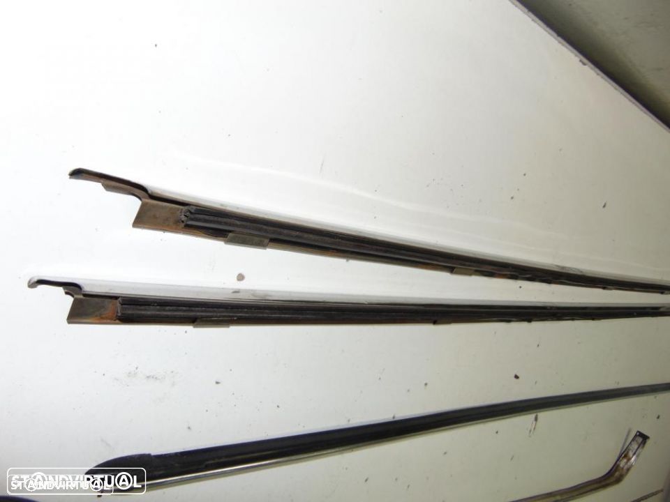 Ford Cortina MK3 coupê raspadores das portas - 2