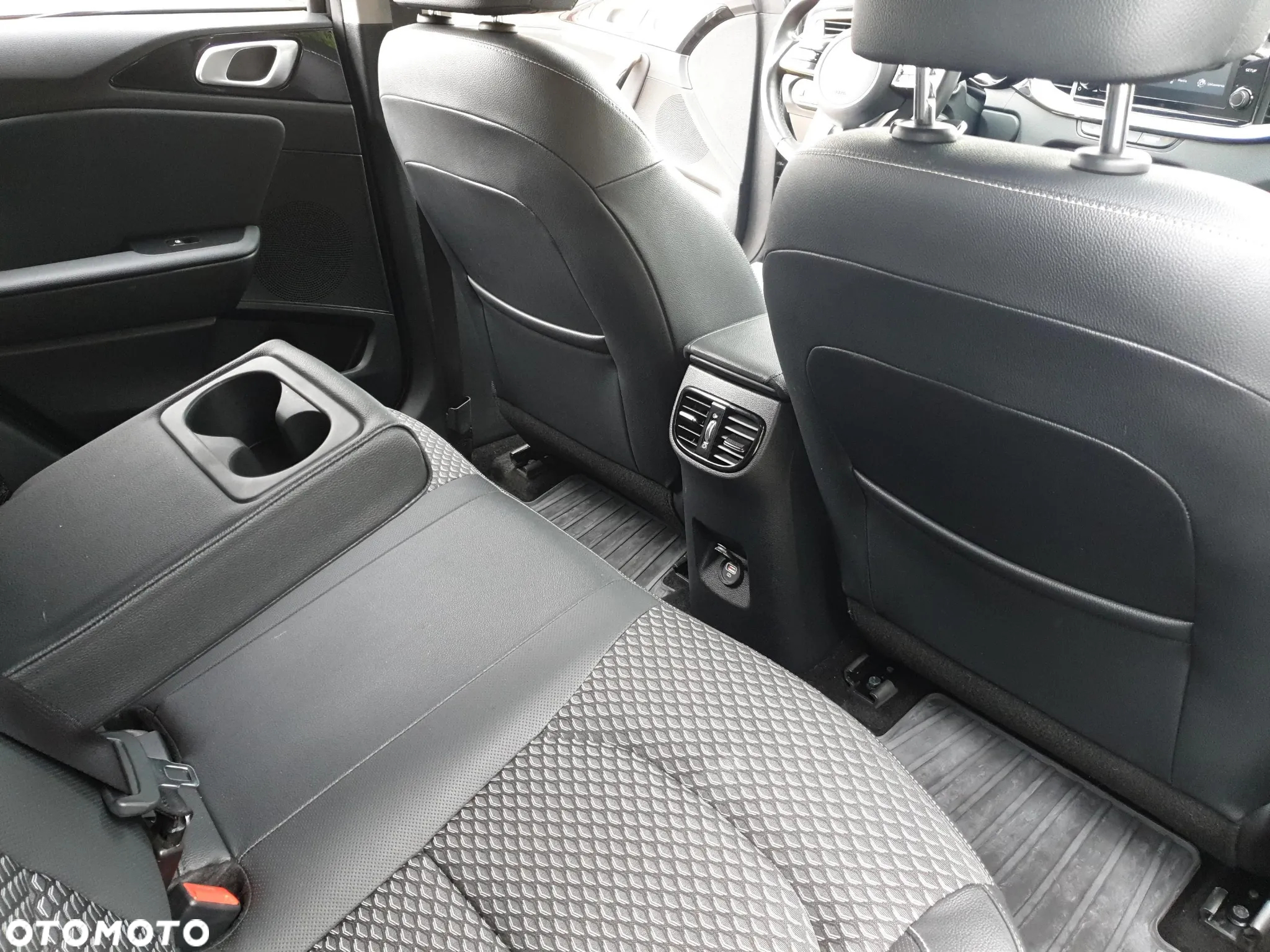 Kia Ceed 1.5 T-GDI L - 23
