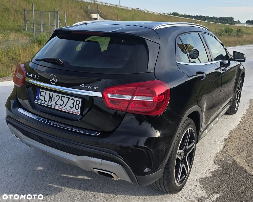 Mercedes-Benz GLA 250 4Matic 7G-DCT AMG Line - 9