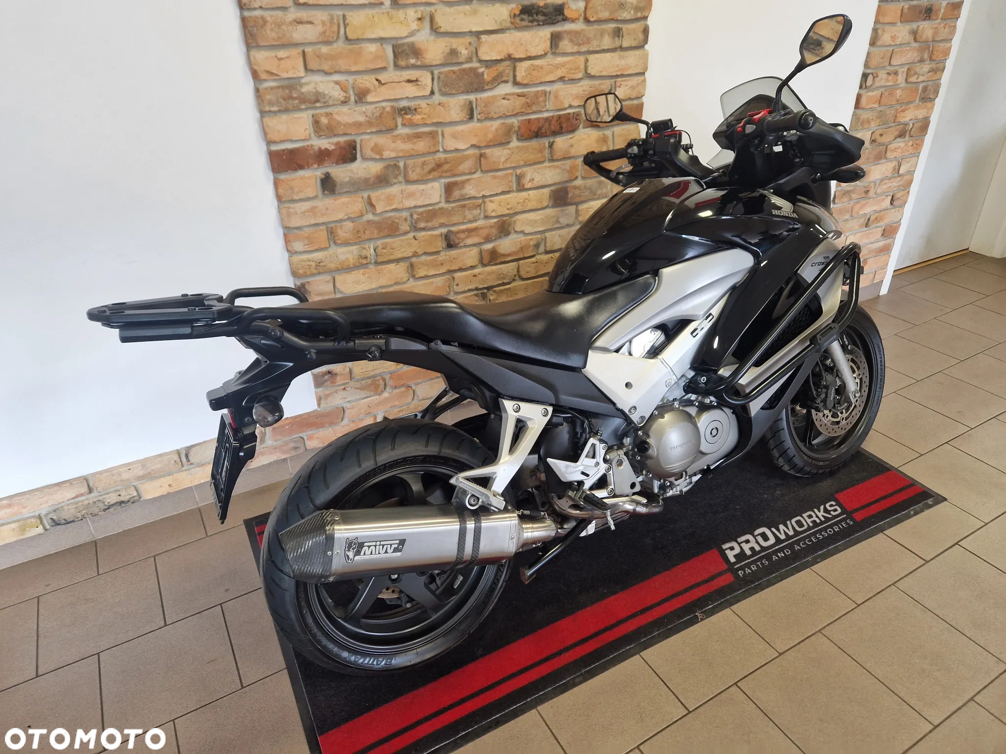 Honda VFR - 3