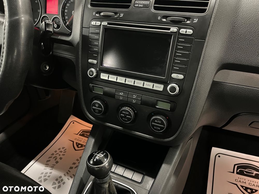 Volkswagen Jetta 1.9 TDI DPF Comfortline - 23