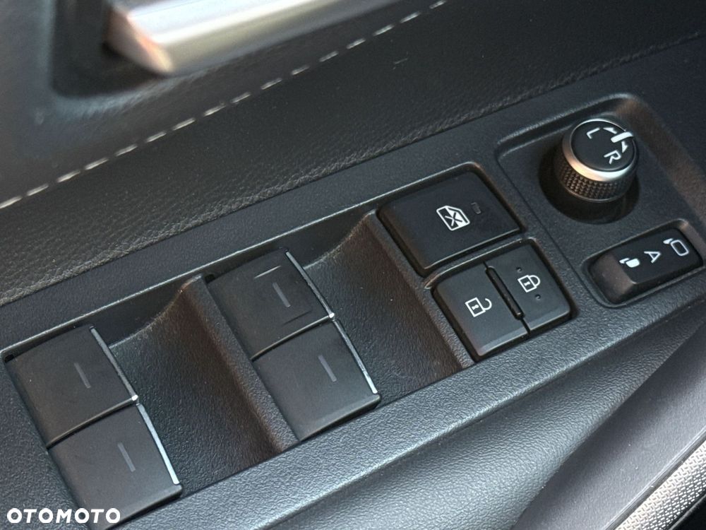 Toyota Corolla 2.0 Hybrid Comfort - 17