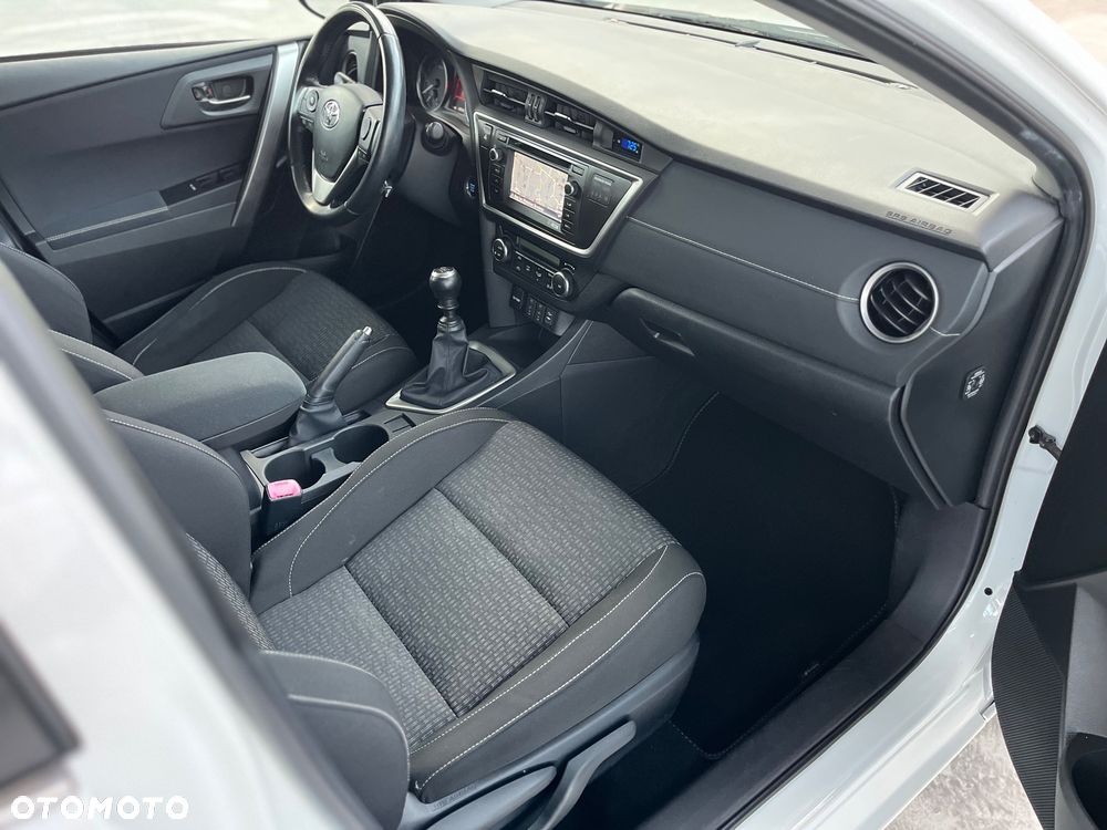 Toyota Auris - 27