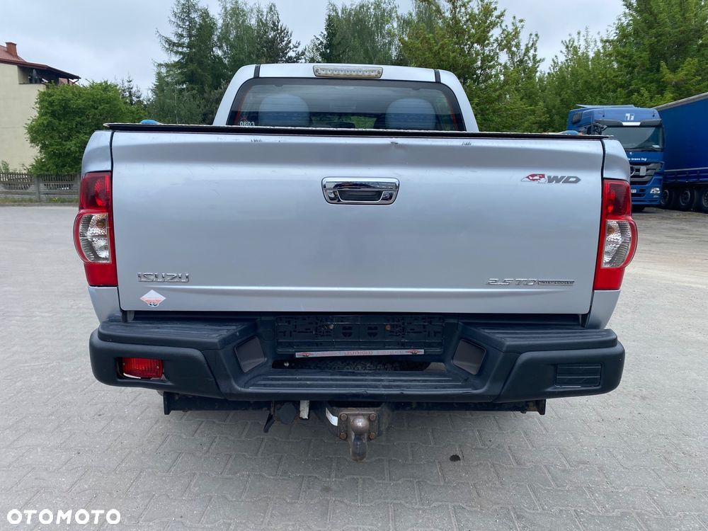 Isuzu D-Max 4x4 Double Cab Custom - 6