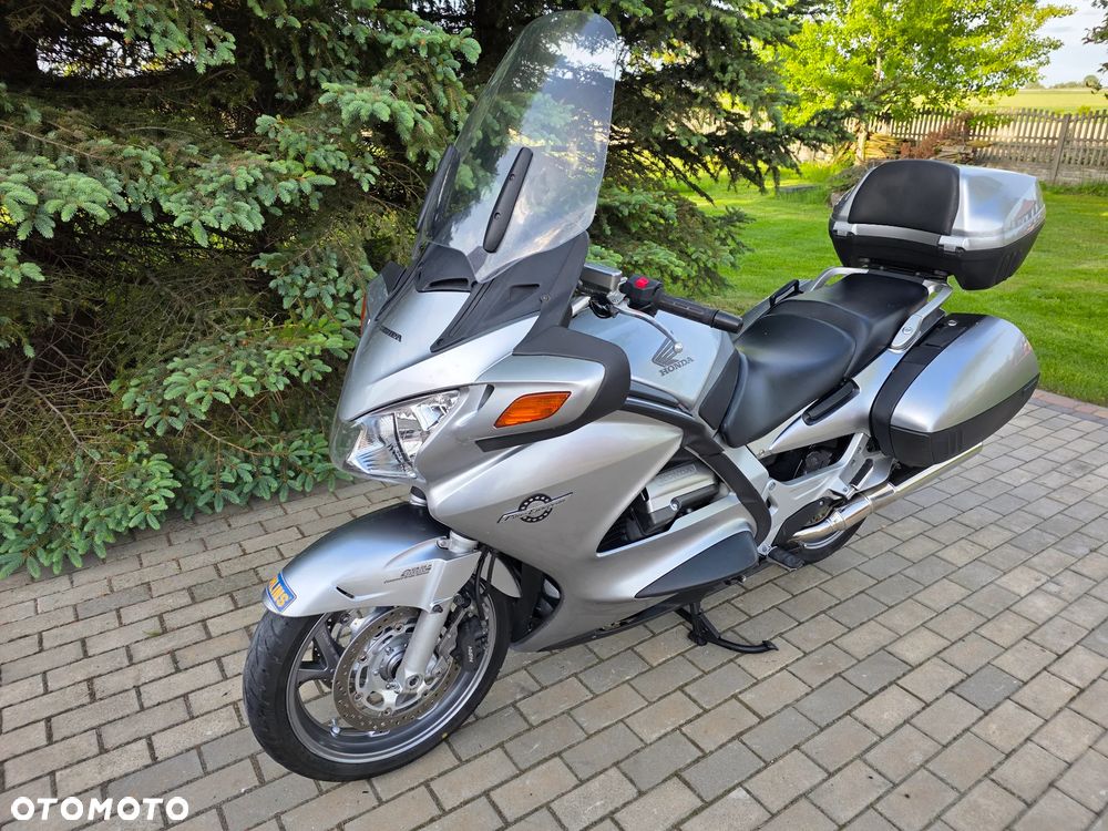 Honda ST - 23