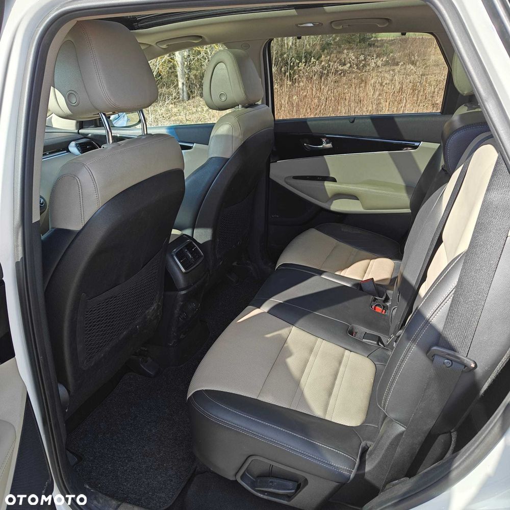 Kia Sorento - 8