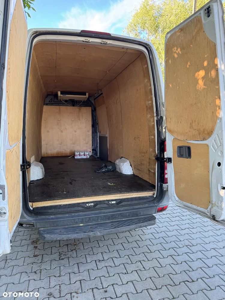 Mercedes-Benz Sprinter - 4