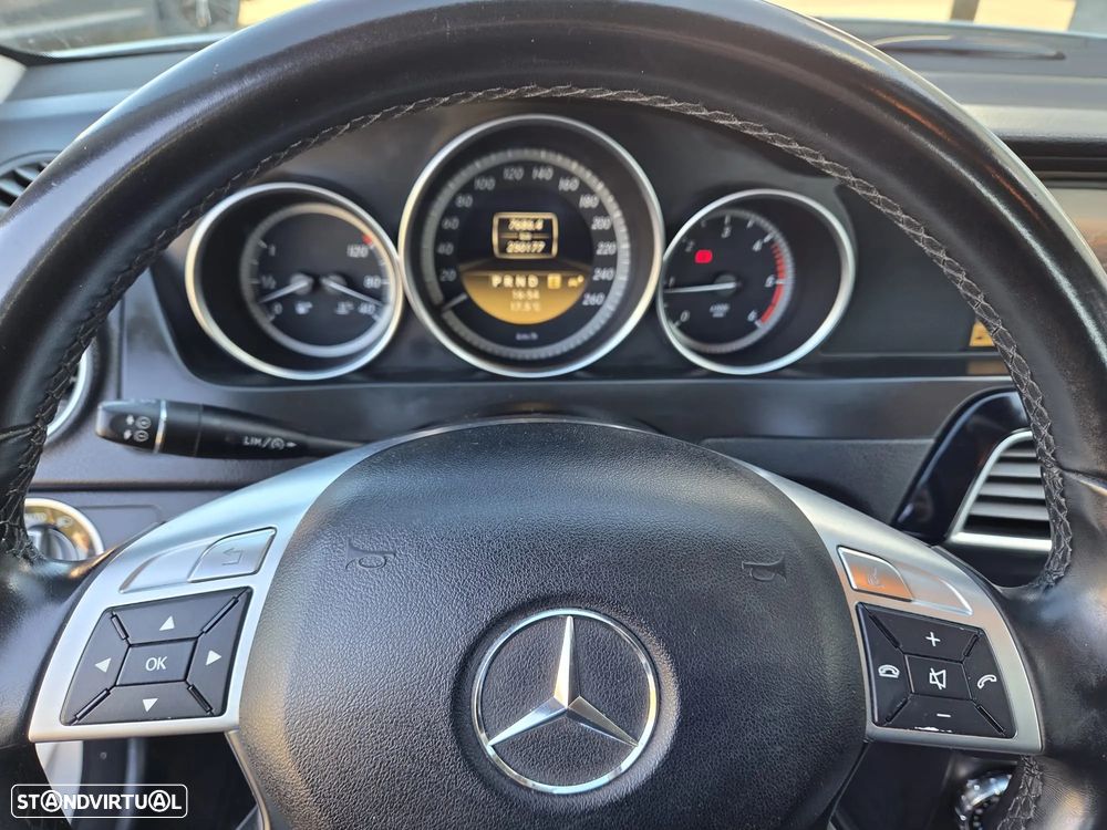 Mercedes-Benz C 220 CDI 7G-TRONIC Avantgarde Edition - 20
