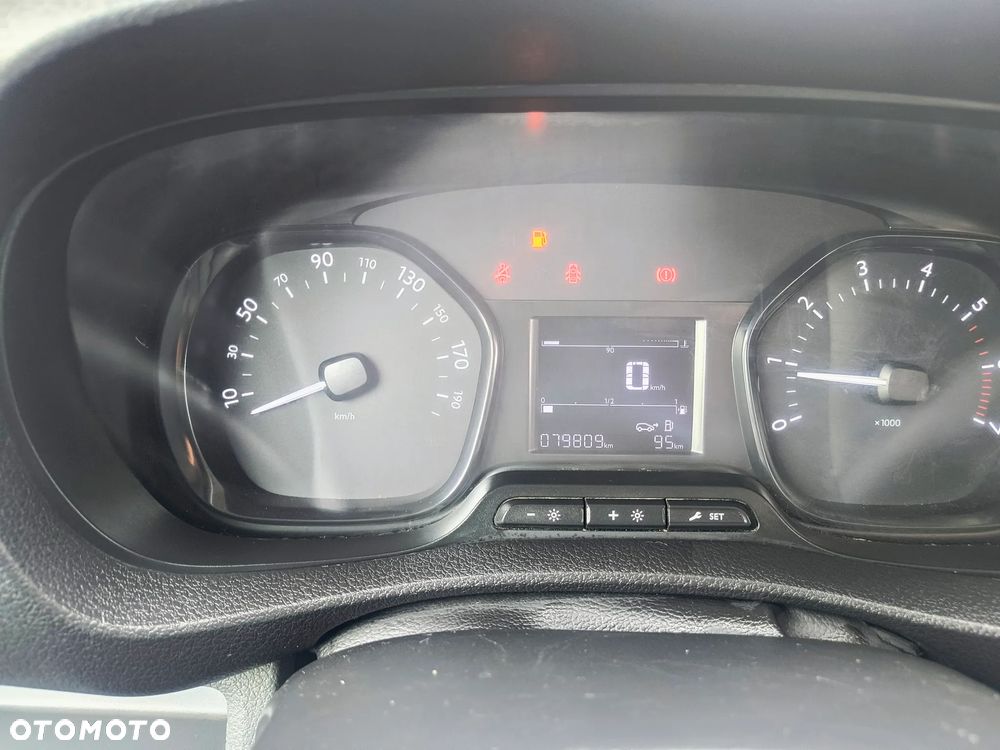 Opel VIVARO C - 17