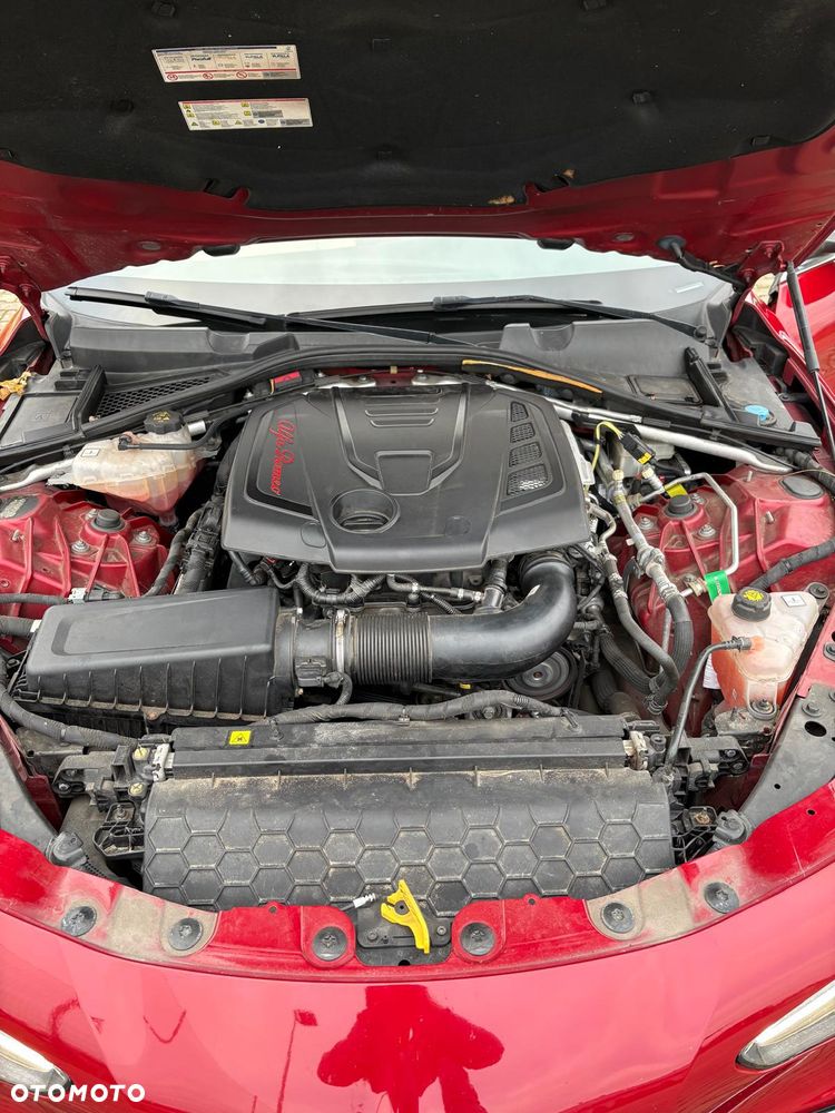 Alfa Romeo Giulia 2.0 Turbo 16V AT8-Q4 Ti - 17