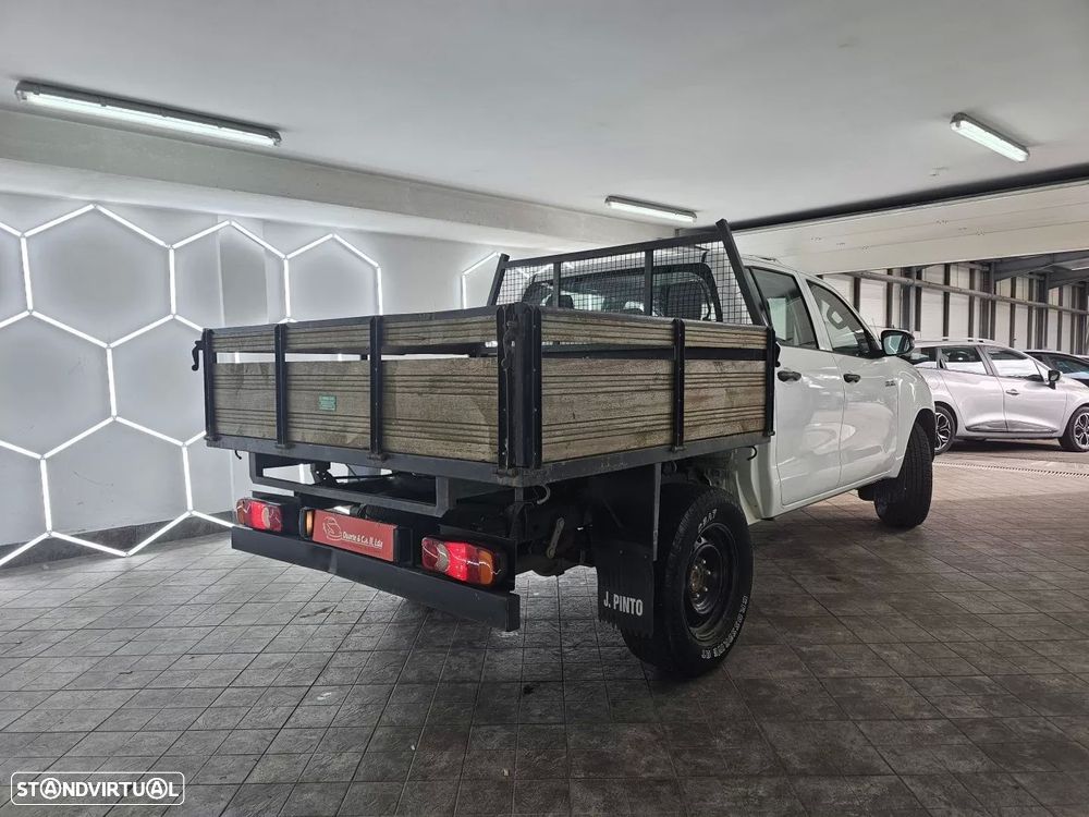 Toyota Hilux 2.4 D-4D 4WD CD CM - 4