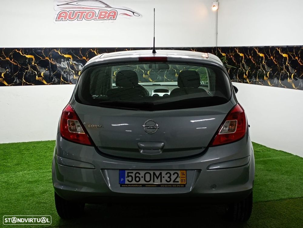Opel Corsa 1.2 Cosmo - 23