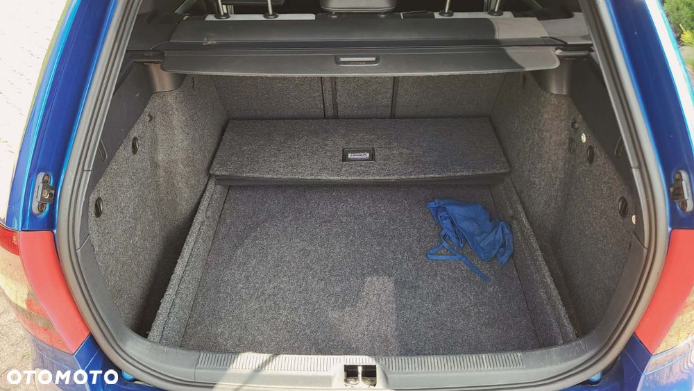 Skoda Octavia 2.0 TDI DPF RS - 9