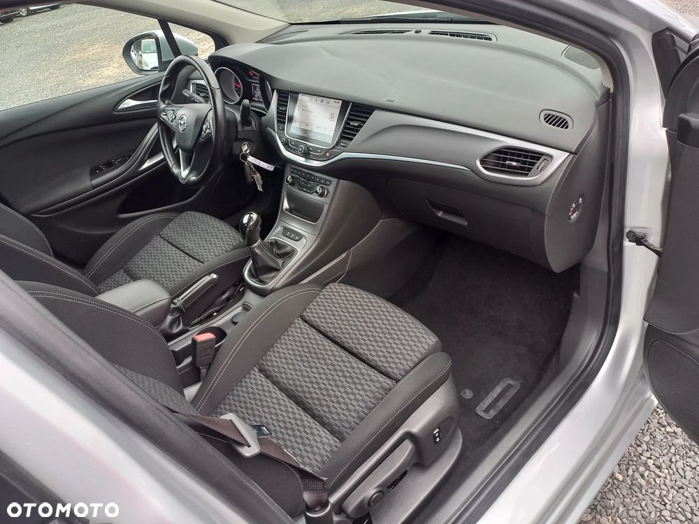 Opel Astra 1.6 CDTI Dynamic S&S - 18