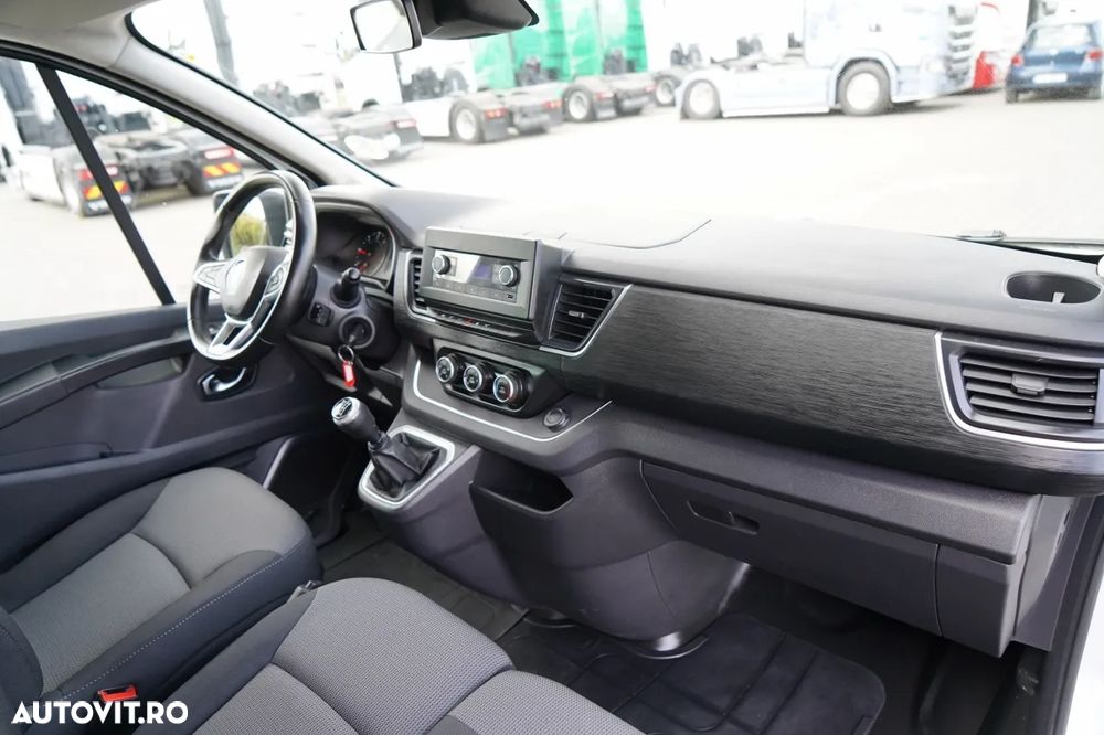 Renault TRAFIC III / AUTOBUS / 9 LOCURI / PRIMUL PROPRIETAR / DEALER POLONESE / 2022 / - 27