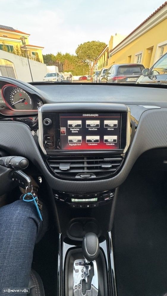 Peugeot 2008 1.2 PureTech GT Line EAT6 - 19