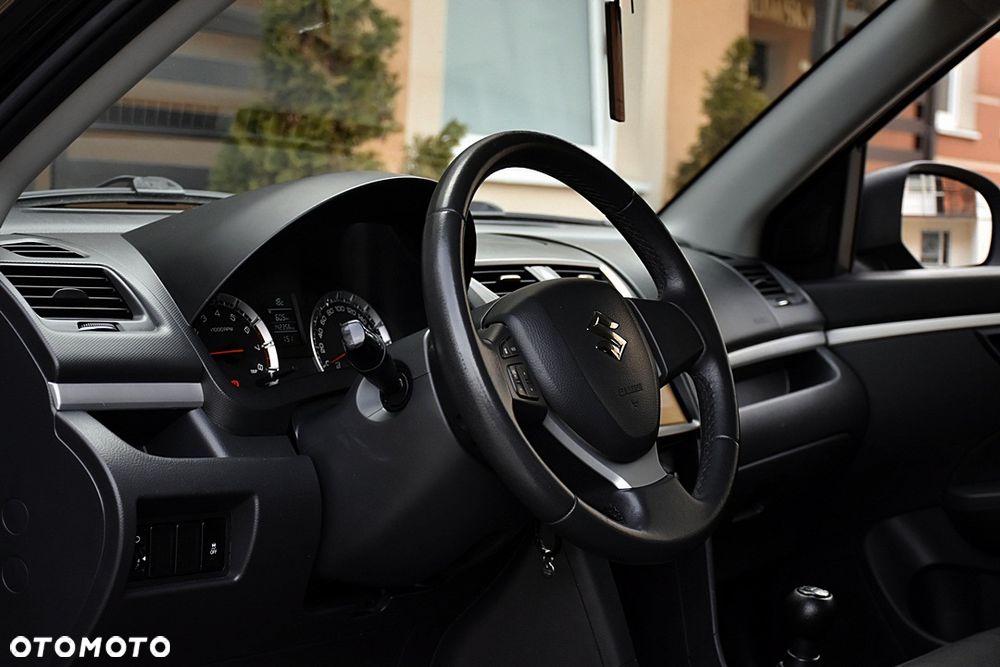 Suzuki Swift 1.2 30 Jahre - 8