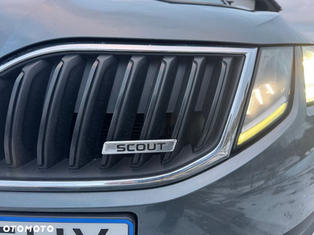 Skoda Octavia Scout 2.0 TDI 4x4 DSG - 30