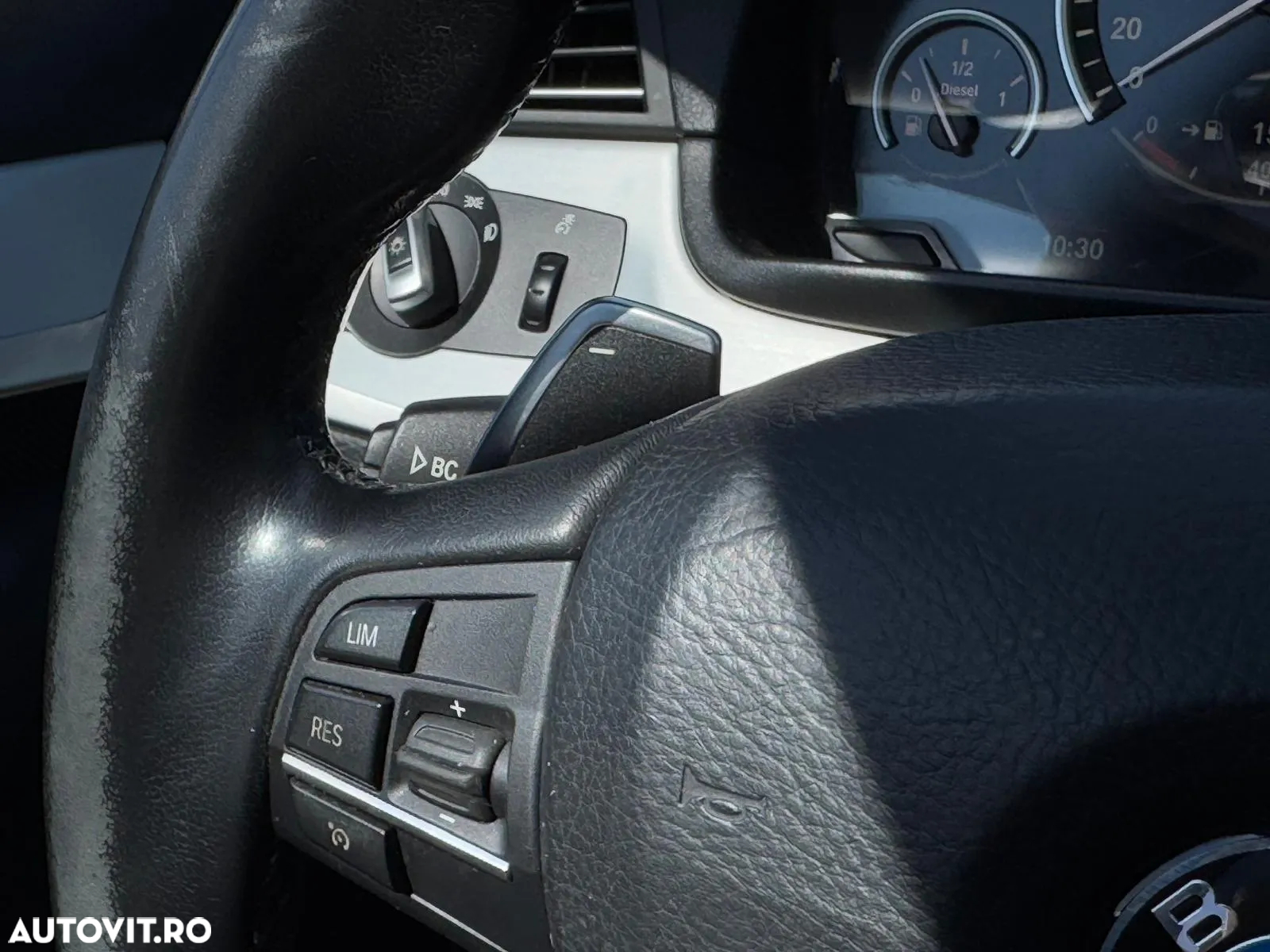 BMW Seria 5 520d xDrive AT - 32