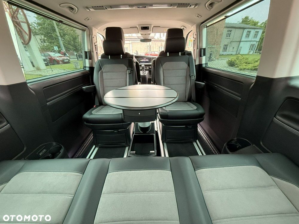 Volkswagen Multivan - 25