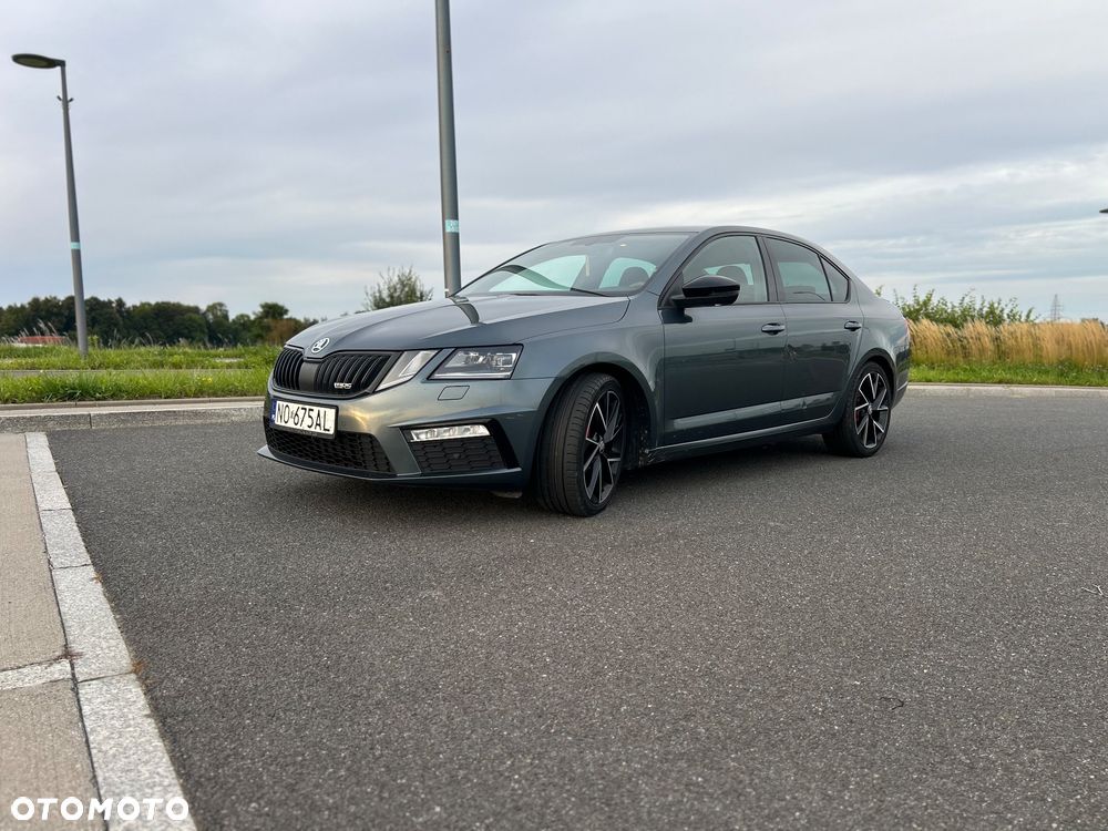 Skoda Octavia 2.0 TSI RS Challenge 245 DSG - 12