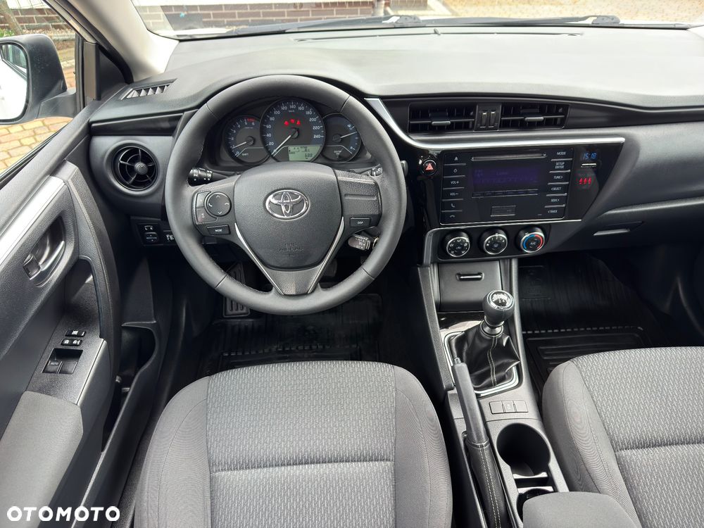 Toyota Corolla 1.4 D-4D Active EU6 - 21