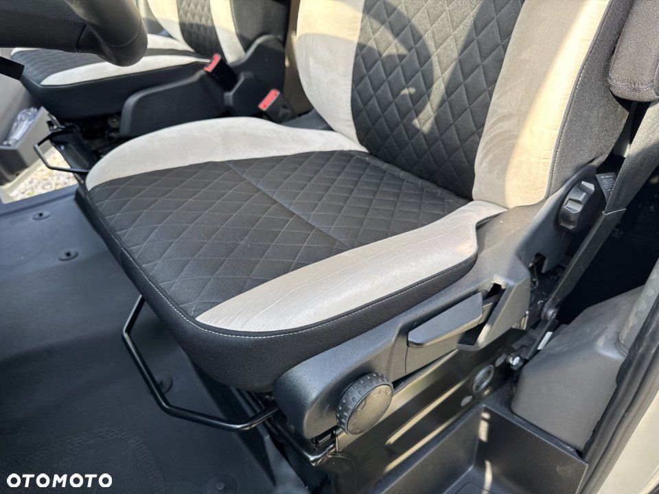 Ford Transit - 12
