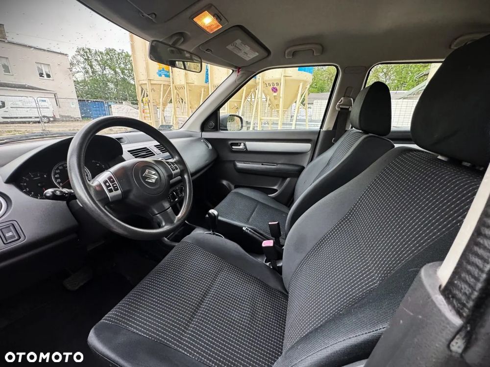 Suzuki Swift 1.3 A-M-T Comfort - 11
